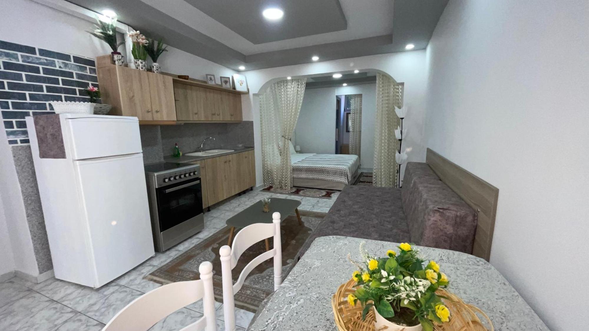 Yjeza Apartamento *